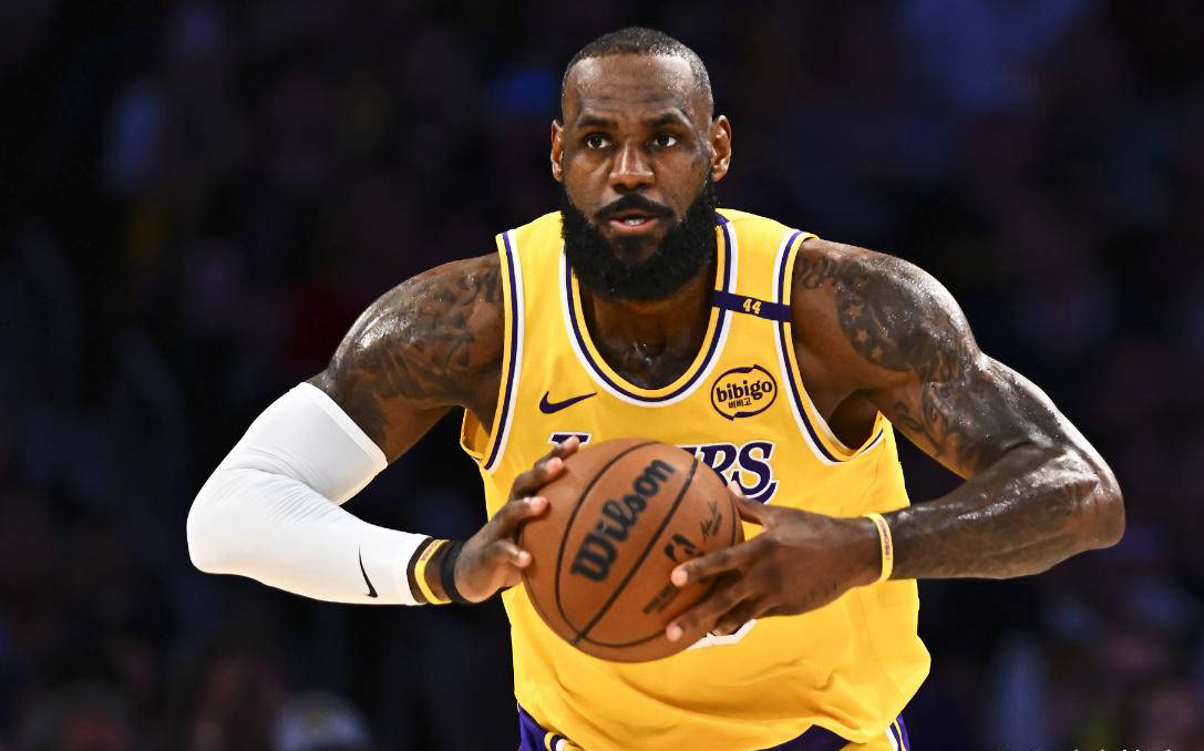 詹姆斯连续三场比赛得分超过比赛规则变更，澳大利亚队不断突破！再创辉煌时刻的简单介绍