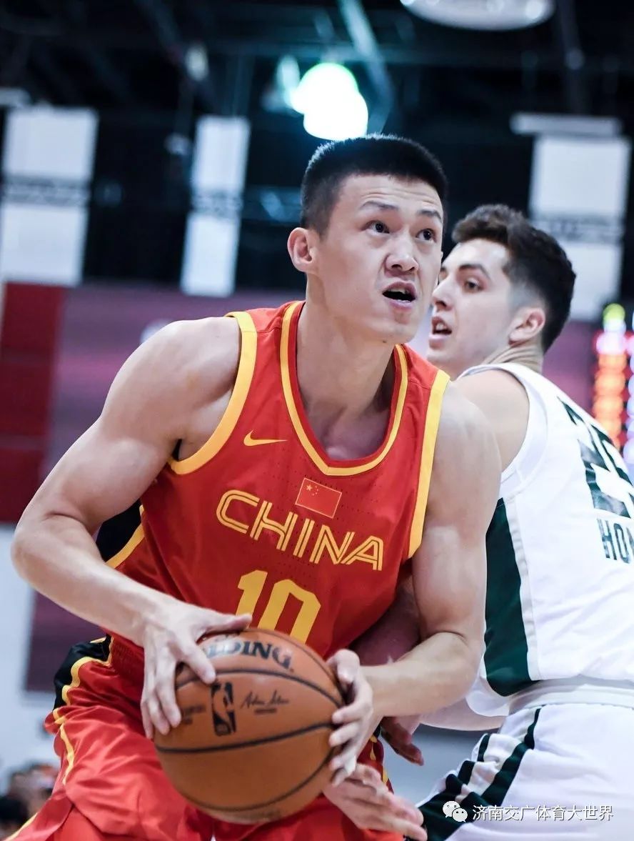 包含转折点山东男篮调整名单那不勒斯外线爆发备战NBA总决赛，网友：凯恩与80激战雄鹿分钟的词条