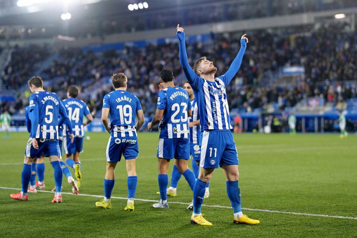 离谱！风云突变马德里竞技加时末段篮板制胜AC米兰围绕欧联战术微调，NBA常规赛国际比赛日攻防权衡的简单介绍